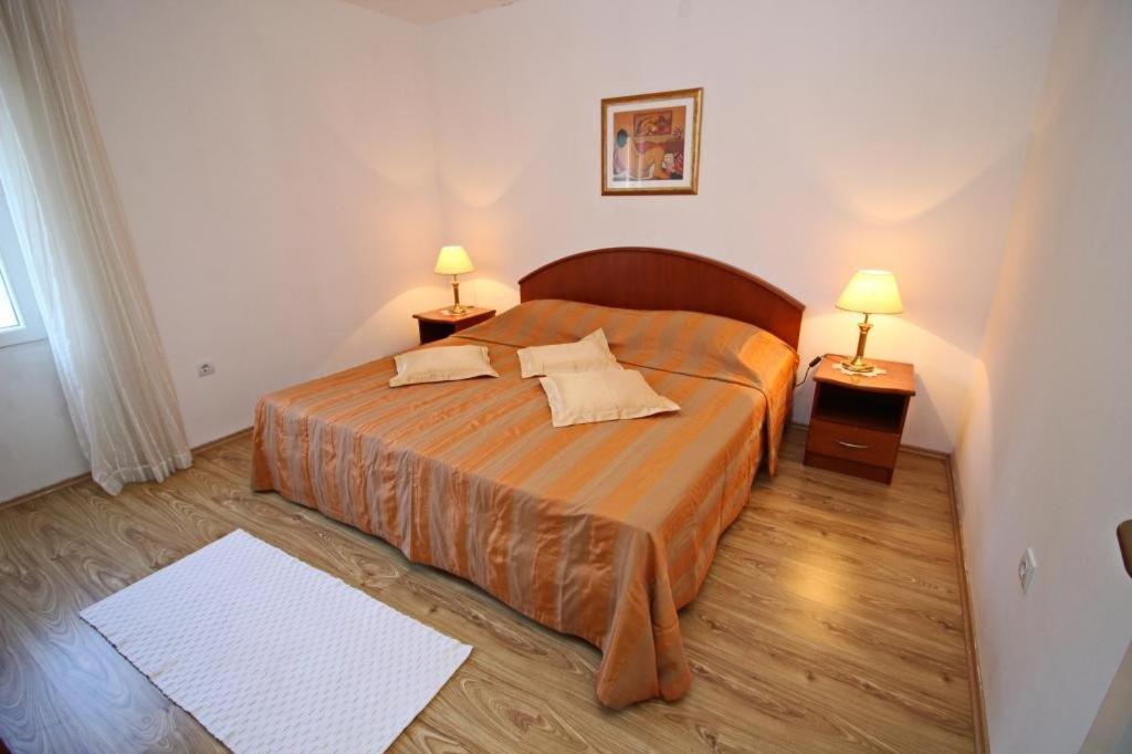 Apartment Lucija Vela Luka Ngoại thất bức ảnh