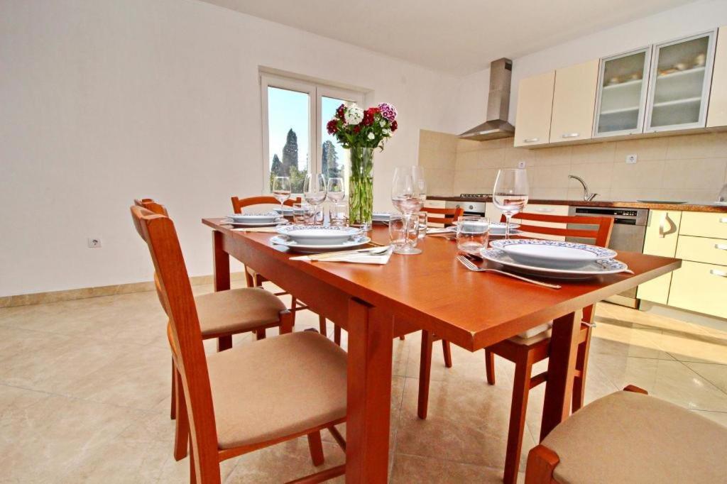 Apartment Lucija Vela Luka Ngoại thất bức ảnh